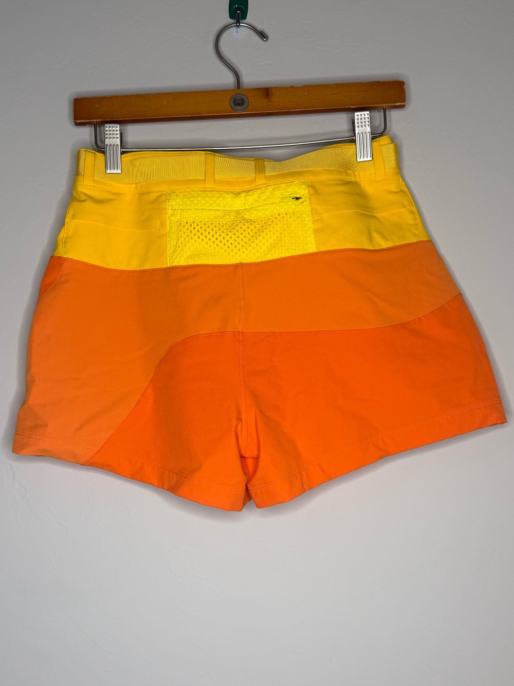 Outdoor Voices Rectrek shorts 3in inseam yellow orange colorblock size small - Picture 4 of 7